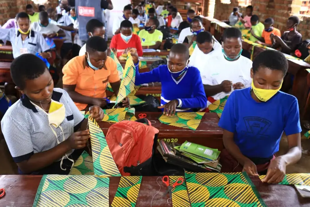 The SmartBag redefines menstruation management among refugee girls. 